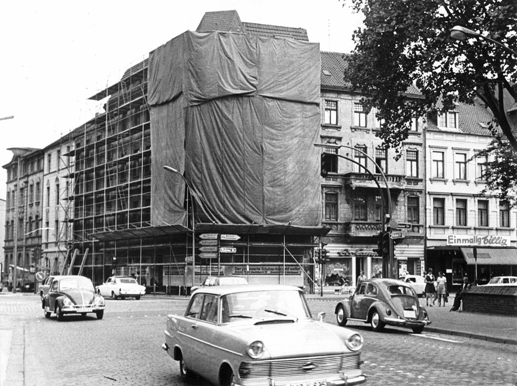 1969
